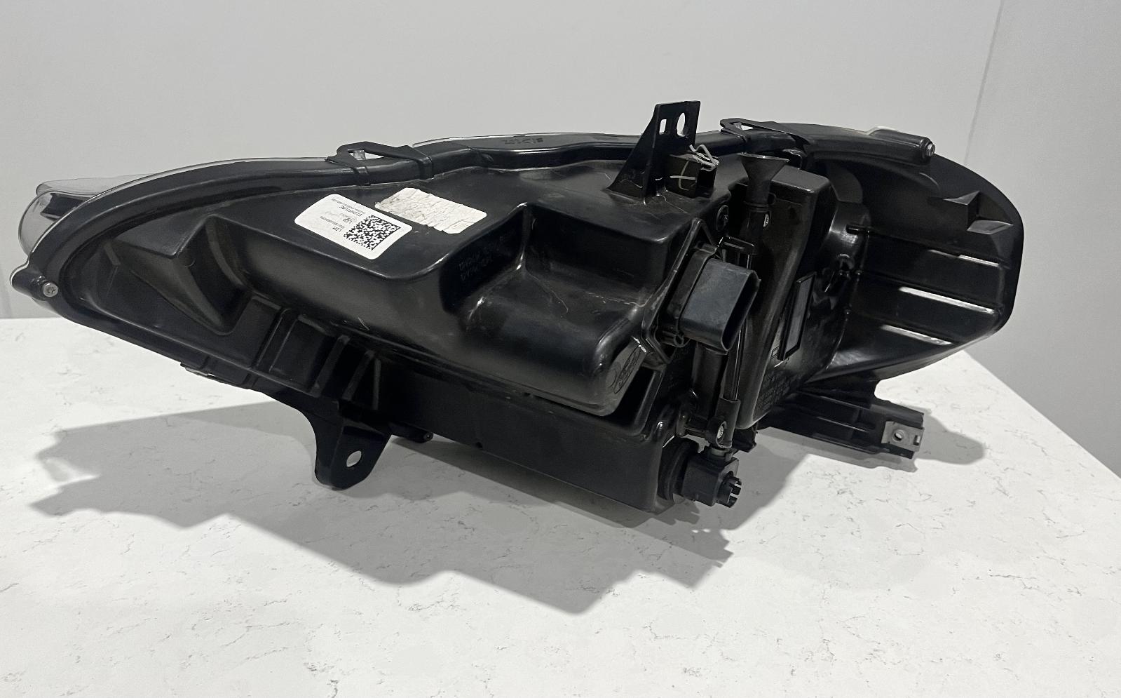 View Auto part Right Headlamp Ford Mustang 2018